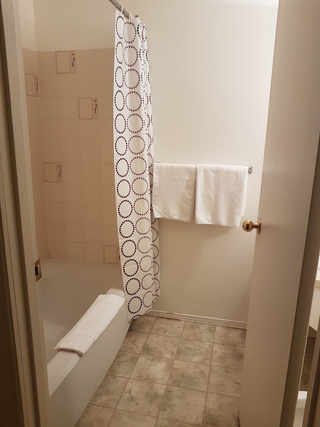 Hotel Victoria | 667 Main St, Lillooet, BC V0K 1V0, Canada | Phone: (250) 256-4112