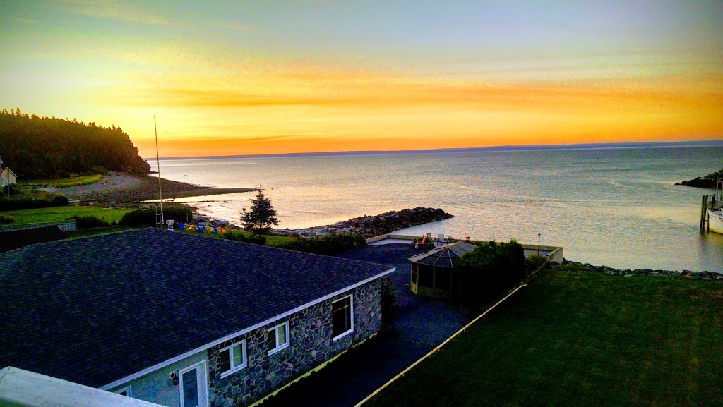 Parkland Village Inn | 8601 Main St, Alma, NB E4H 1N6, Canada | Phone: (506) 887-2313