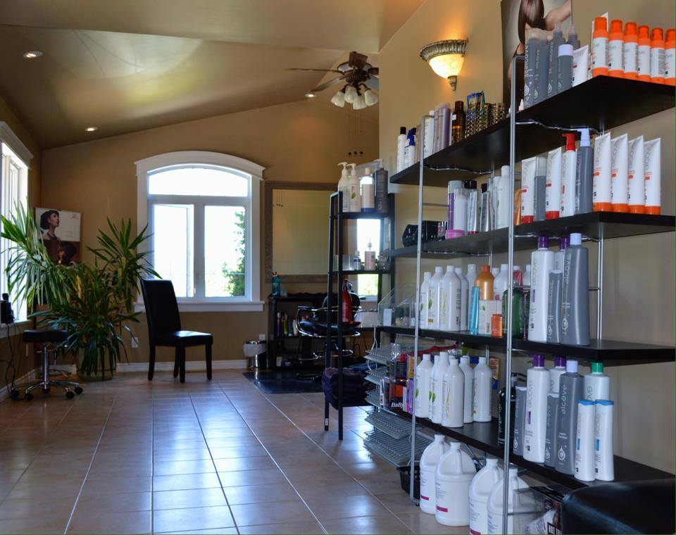 Purple Door | 1425 Blackwell Rd, Sarnia, ON N7S 5M5, Canada | Phone: (519) 332-4091