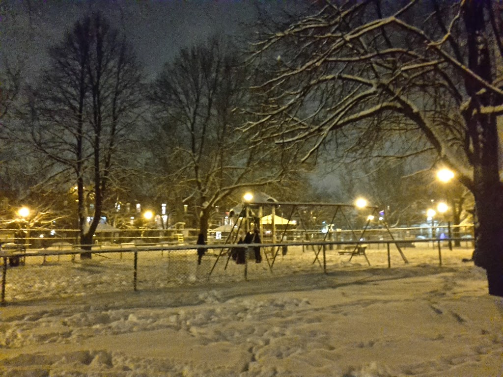John F.-Kennedy Park | Av. Ducharme, Montréal, QC H2V 3N5, Canada | Phone: (514) 872-0311