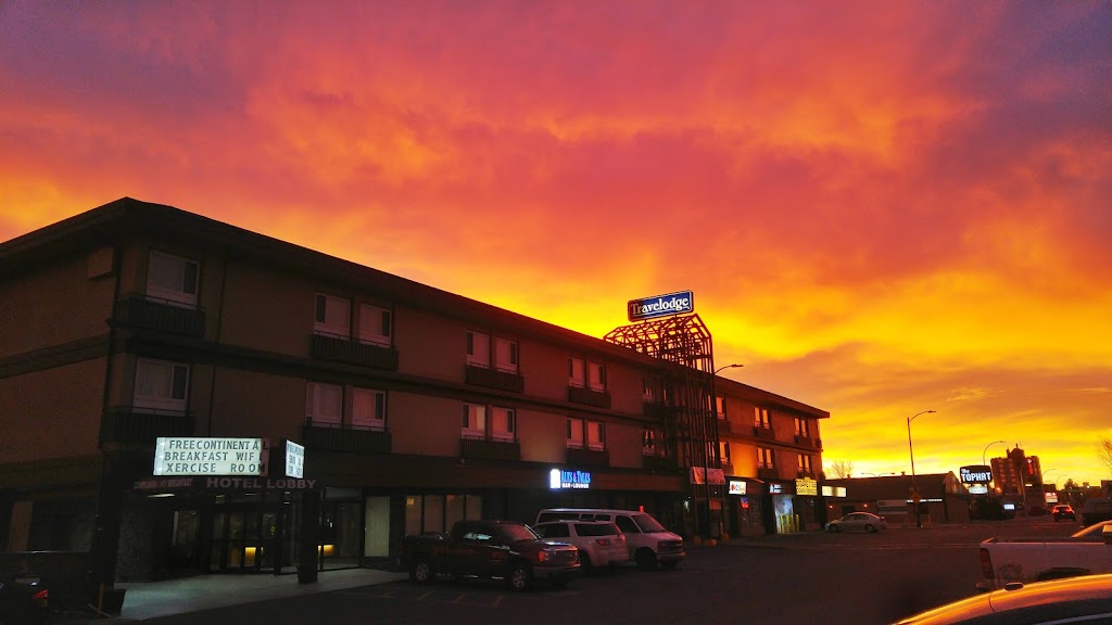 The Local TapHouse Bar and Grill | 1009 Mayor Magrath Dr S, Lethbridge, AB T1K 2P7, Canada | Phone: (403) 328-5644