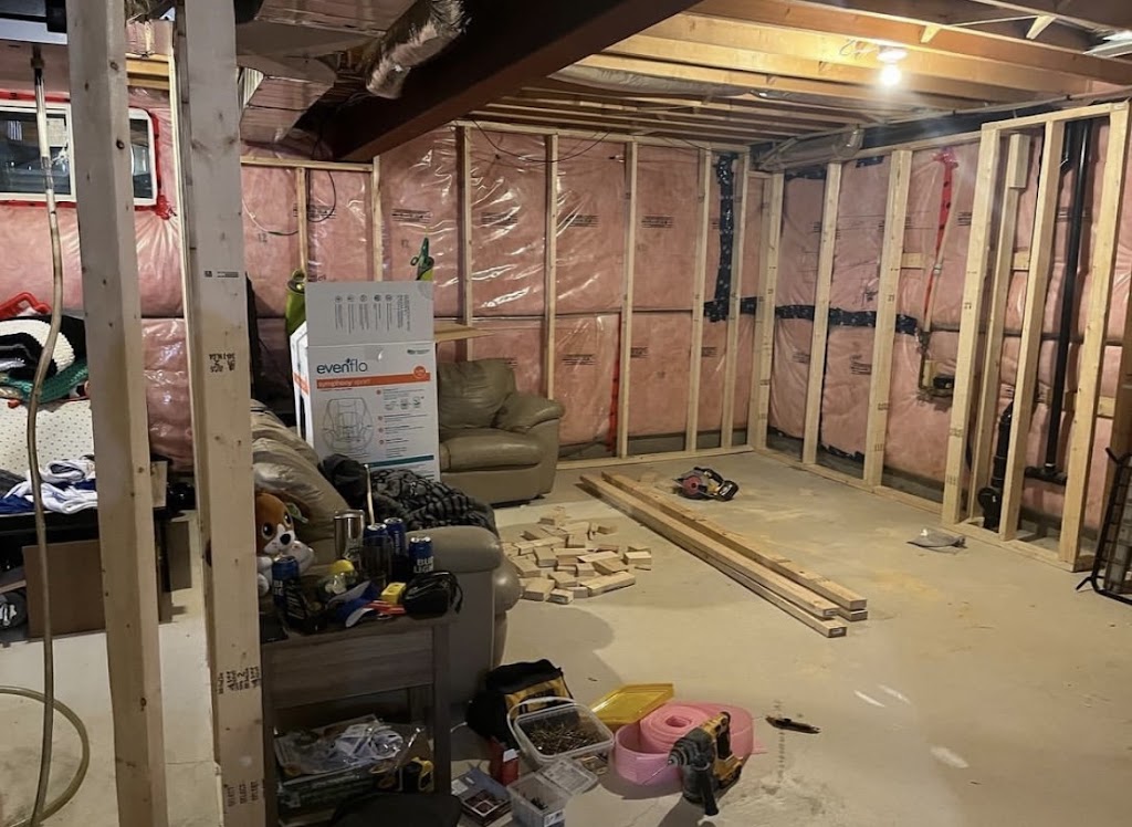 MJC Custom Contracting | 135 Courtney St, Fergus, ON N1M 0E3, Canada | Phone: (519) 220-9445