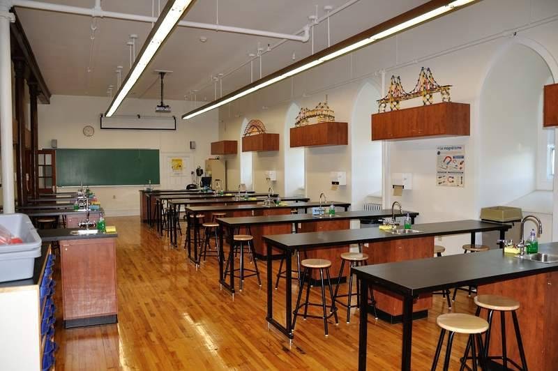 École Évrika - Школа Эврика - Монреаль | 4873 Avenue Westmount, Westmount, QC H3Y 1X9, Canada | Phone: (514) 552-5078