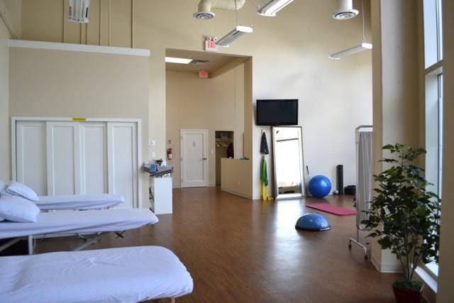 Morgan Crossing Sports Medicine Clinic | 15850 26 Ave #126, Surrey, BC V3S 2N6, Canada | Phone: (604) 560-5656