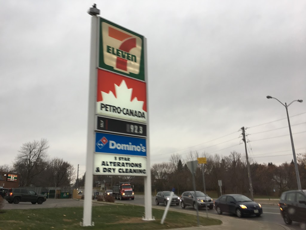 Dominos | 585 Eramosa Rd, Guelph, ON N1E 2N4, Canada | Phone: (519) 836-3030