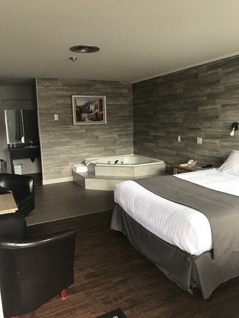 Hôtel Motel La Différence | 425 Route Cameron, Sainte-Marie, QC G6E 1B1, Canada | Phone: (418) 387-7835
