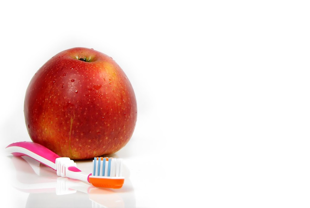 Dentistry @ Rockland | 2768 Laurier St, Rockland, ON K4K 1A2, Canada | Phone: (613) 446-0009
