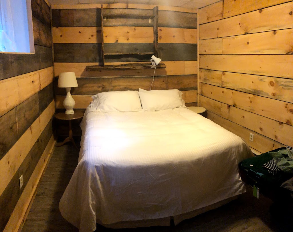 Green Bay Lodge | 322 Cosby Subdivision Rd, Mindemoya, ON P0P 1S0, Canada | Phone: (705) 368-2848