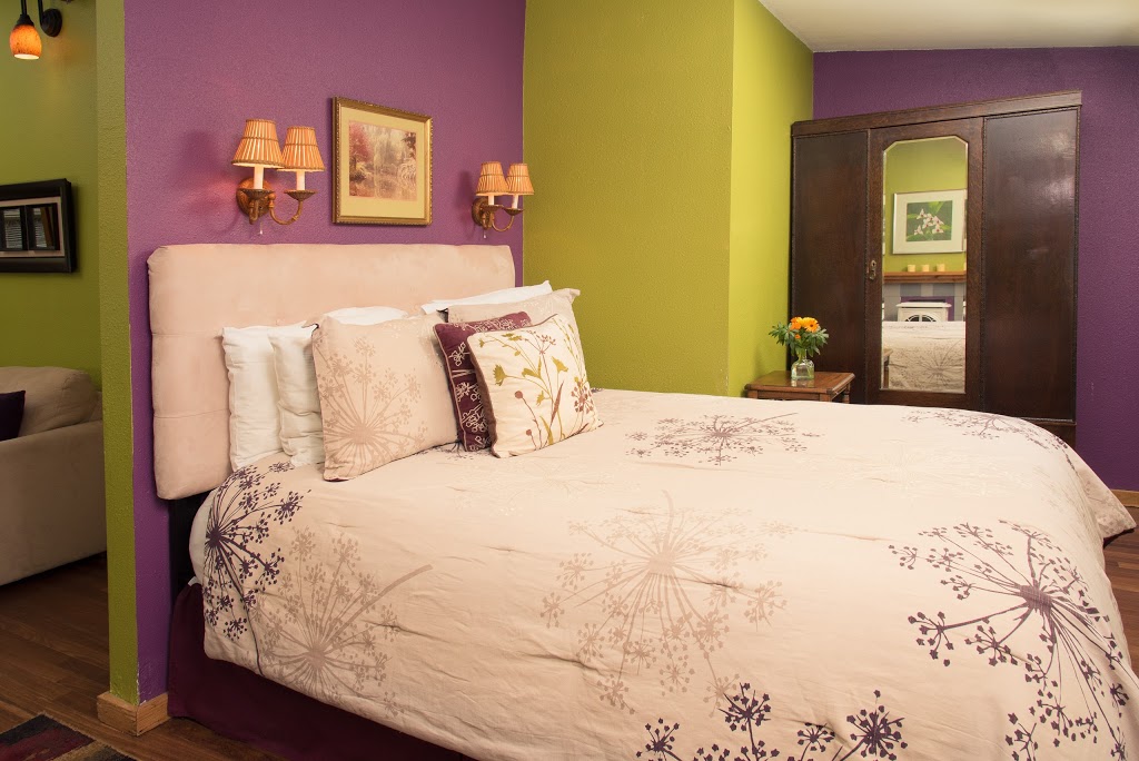 Harrison House Suites | 235 C St, Friday Harbor, WA 98250, USA | Phone: (360) 378-3587