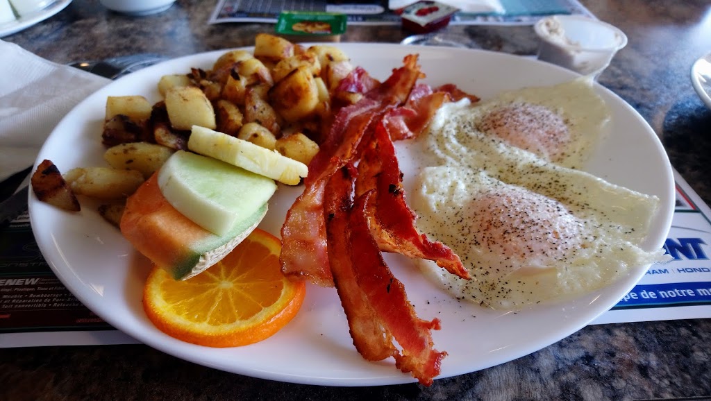 Patio Vidal | 470 Boulevard Gréber, Gatineau, QC J8T 6C7, Canada | Phone: (819) 243-2003