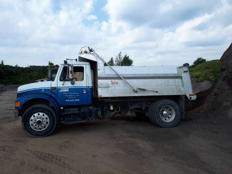 Farm Mount Bruno Inc. | 225 Rang des Vingt Cinq E, Saint-Bruno-de-Montarville, QC J3V 4P6, Canada | Phone: (450) 461-0099