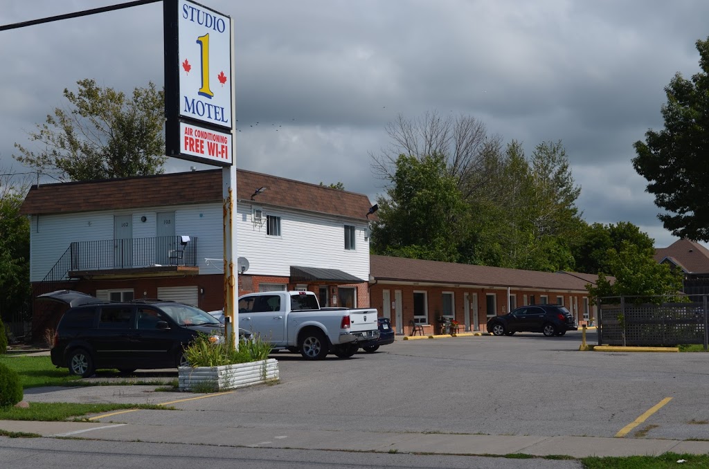 Studio 1 Motel | 1144 Division St, Cobourg, ON K9A 4J9, Canada | Phone: (905) 372-5533
