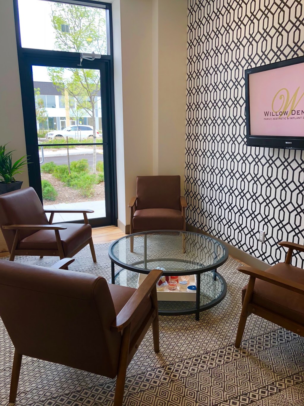 Willow Dental Associates | 1185 Queensway E Building A Suite 9, Mississauga, ON L4Y 0G4, Canada | Phone: (905) 279-5050