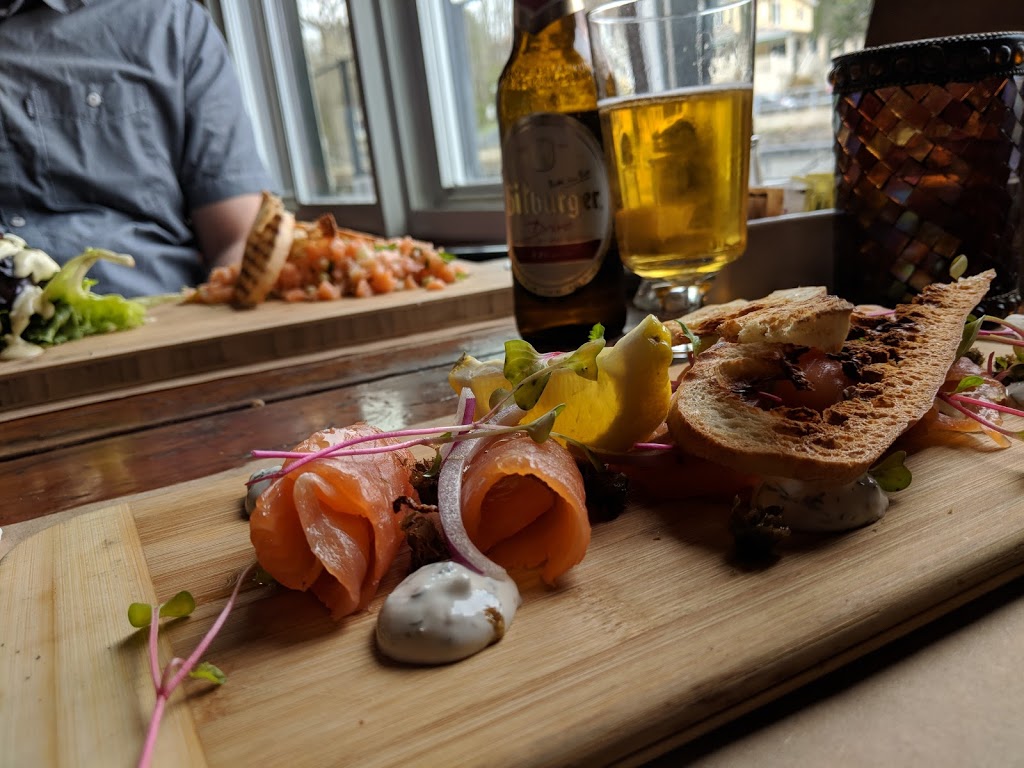 Pilsen Restaurant et Pub | 55 Rue Main, North Hatley, QC J0B 2C0, Canada | Phone: (819) 842-2971