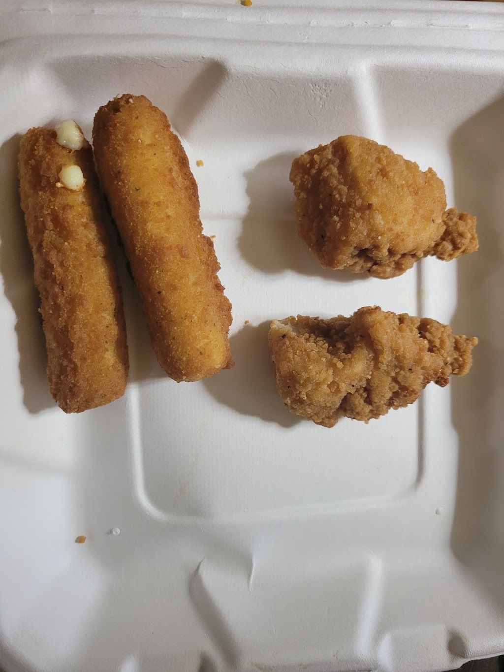 Ring A Wing | 184 Sunset Dr, St Thomas, ON N5R 3B9, Canada | Phone: (519) 207-3001