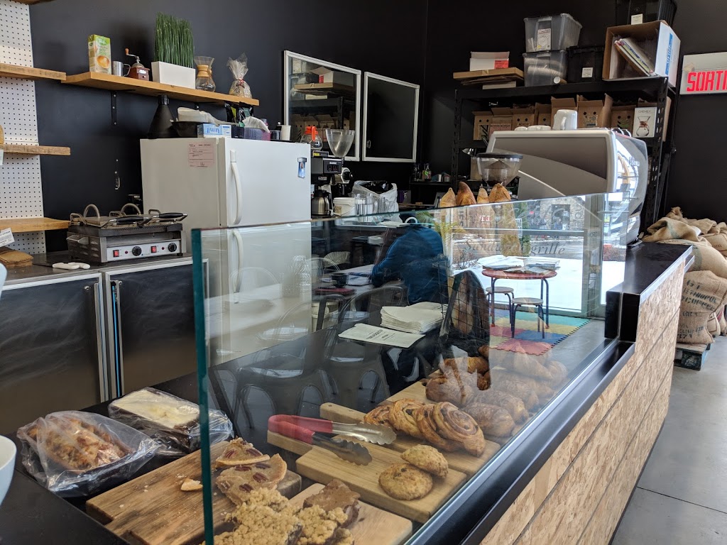 Sur la planche - Café | 860 Boulevard de Sainte-Adèle, Sainte-Adèle, QC J8B 2N2, Canada | Phone: (450) 229-0576