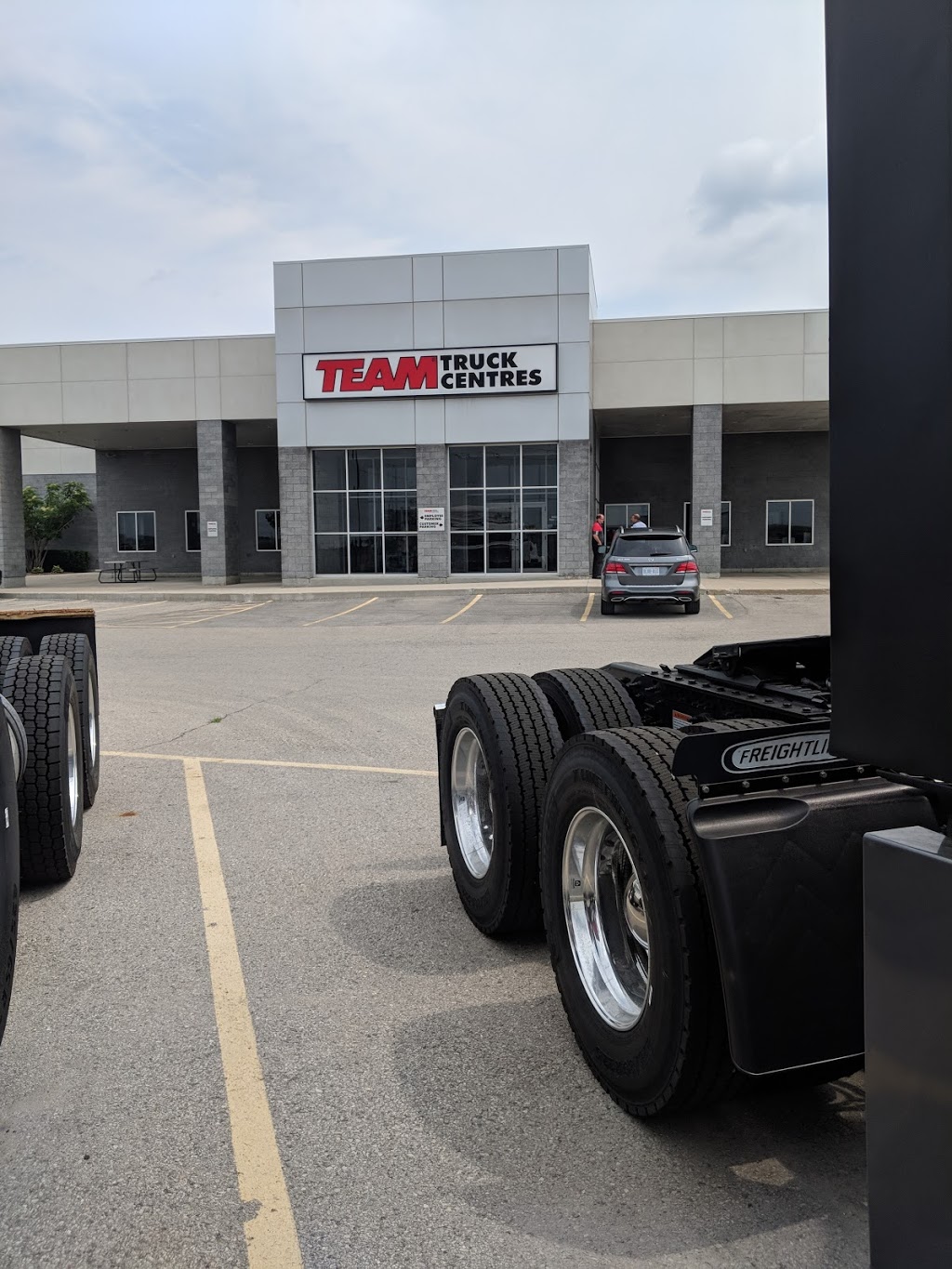 TEAM Truck Centres London | 795 Wilton Grove Rd, London, ON N6N 1N7, Canada | Phone: (519) 681-6868