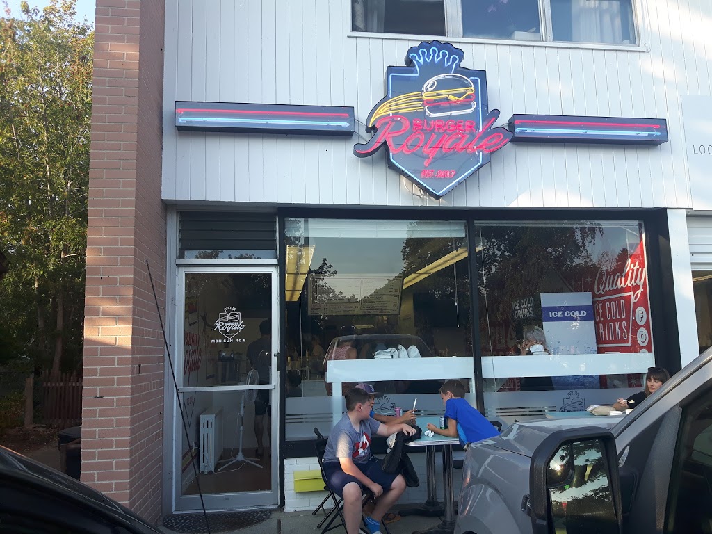 Burger Royale | 162 Napier St, Barrie, ON L4M 1W5, Canada | Phone: (705) 503-7695