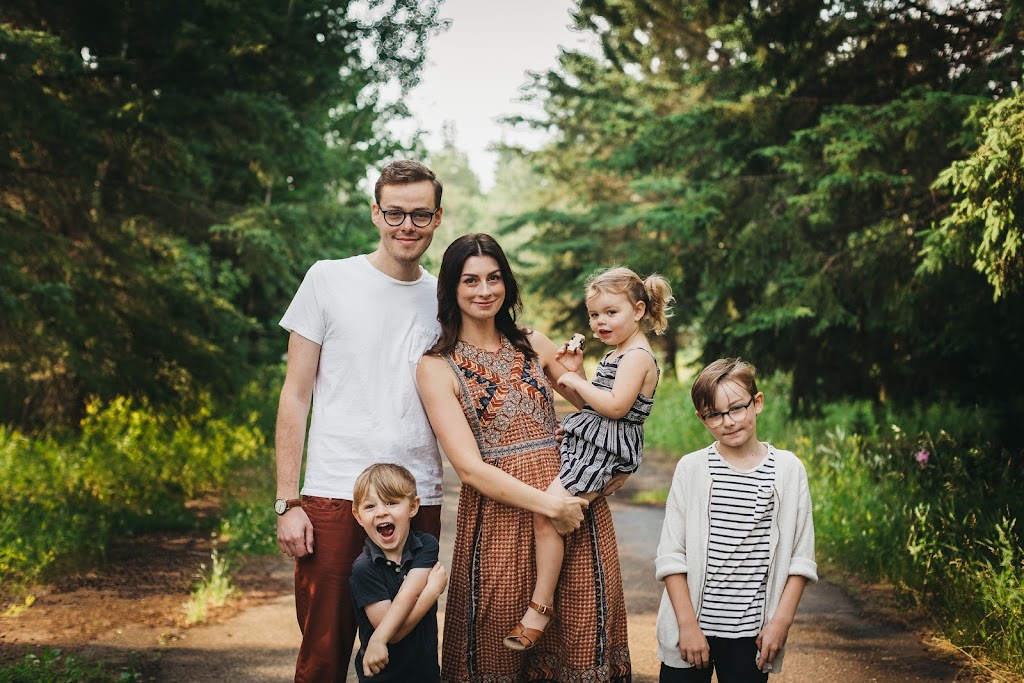 Sarah Mavro Photography | 13007 208 St NW, Edmonton, AB T5S 0L5, Canada | Phone: (780) 863-5599