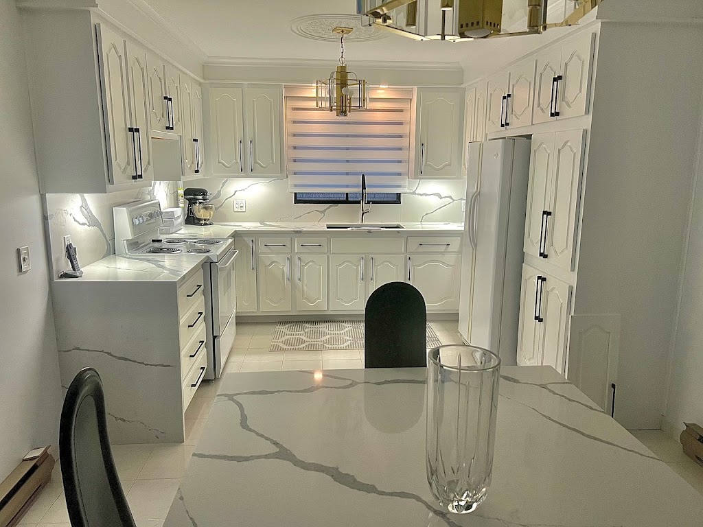 ENTREPÔT | Les Comptoirs Casa & Granite Inc. | 5673 Av. Royalmount, Mont-Royal, QC H4P 2P9, Canada | Phone: (514) 733-2272