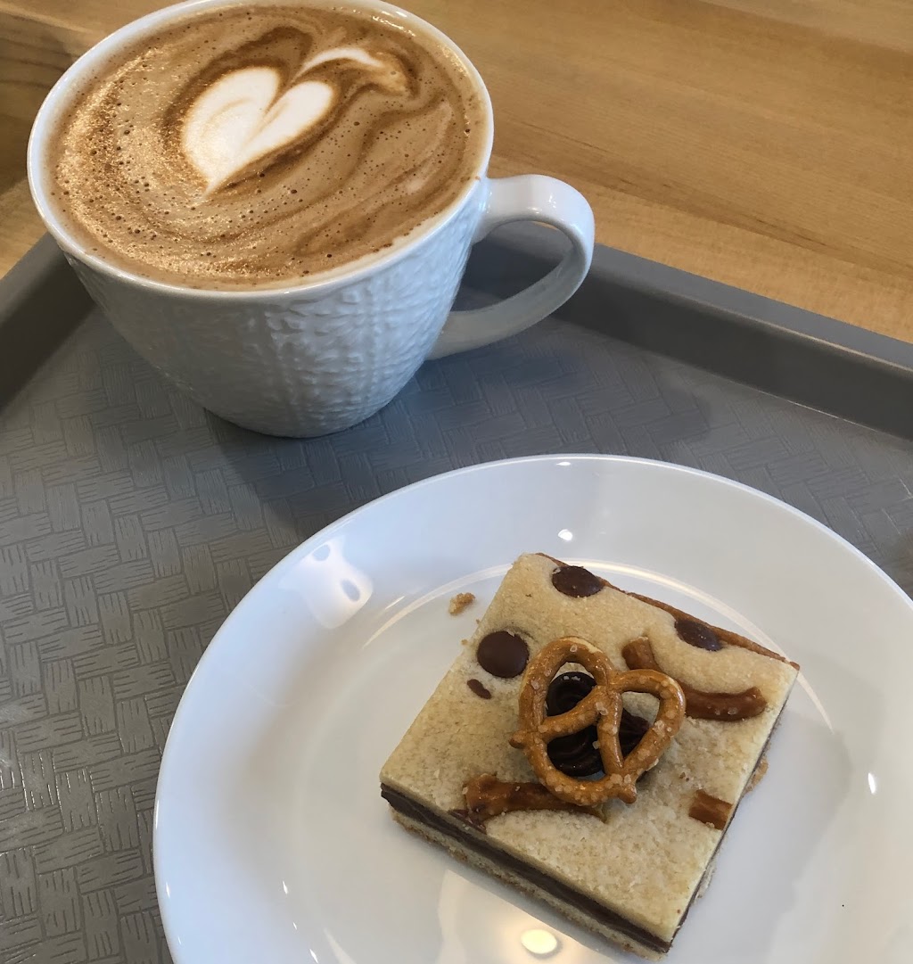 Sucré-ô-carré Le Café | 640 Rue Bernard-Pilon, McMasterville, QC J3G 1L2, Canada | Phone: (450) 281-2206