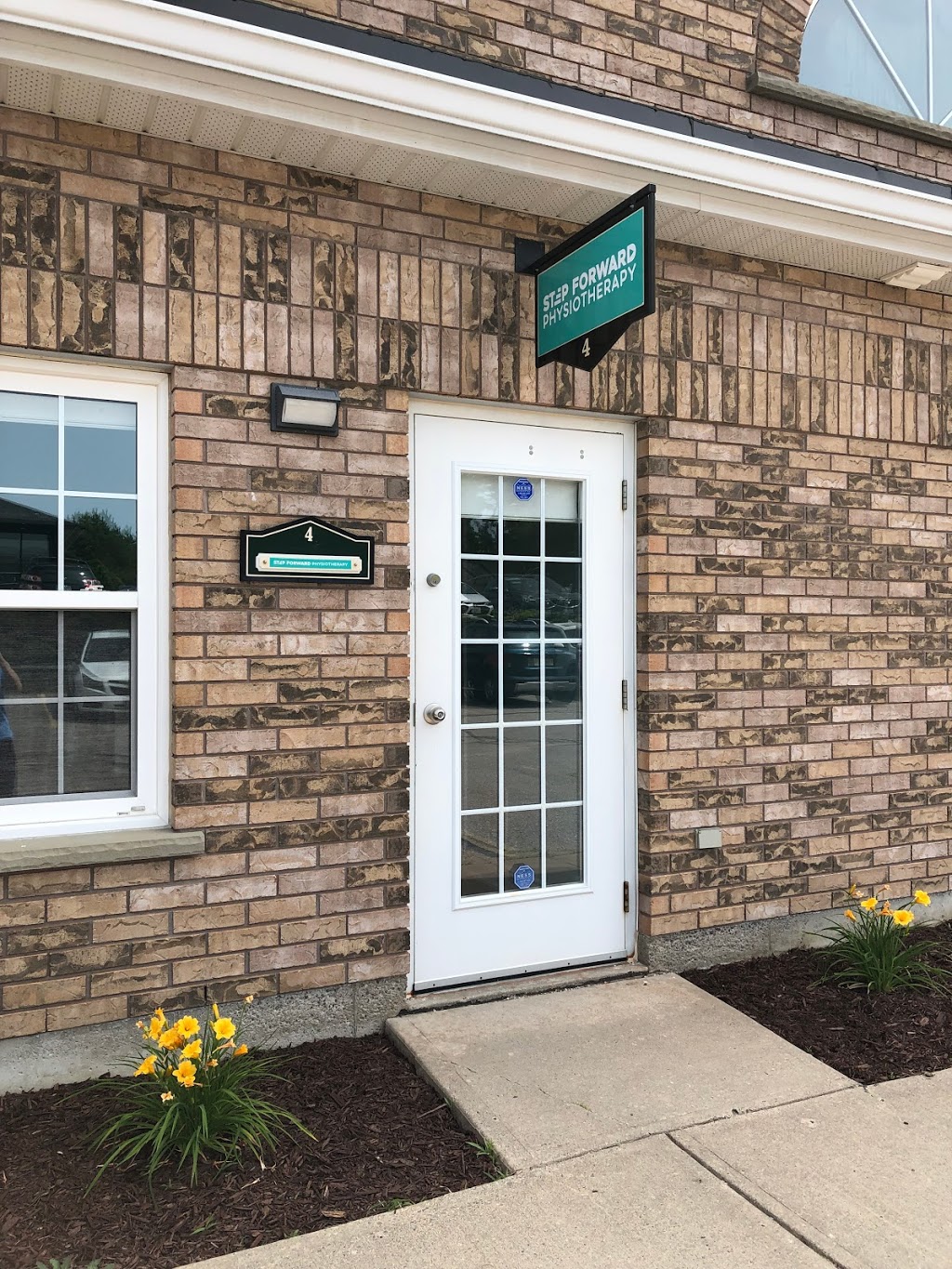 Step Forward Physiotherapy | 278 Main St N #4, Uxbridge, ON L9P 1X4, Canada | Phone: (905) 852-1122