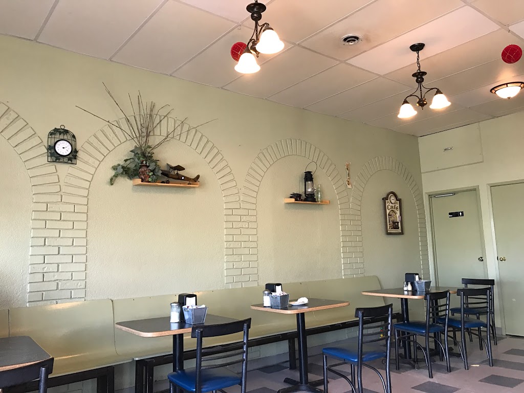 Sweet Queen Family Restaraunt | 2125 19 St, Nanton, AB T0L 1R0, Canada | Phone: (403) 646-2289