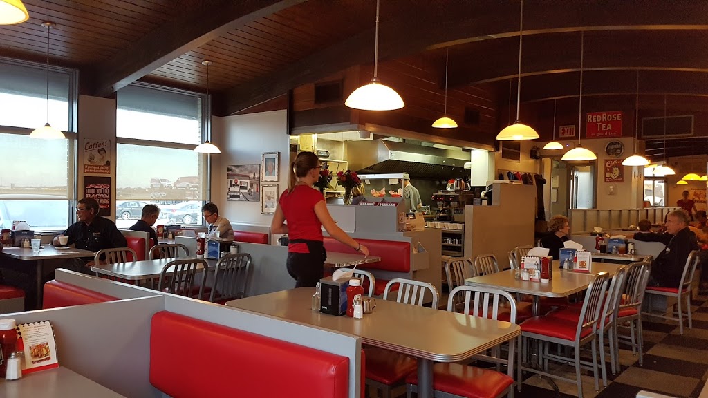 Nicks Inn | 5392 Portage Ave, Headingley, MB R4H 1G5, Canada | Phone: (204) 889-4548