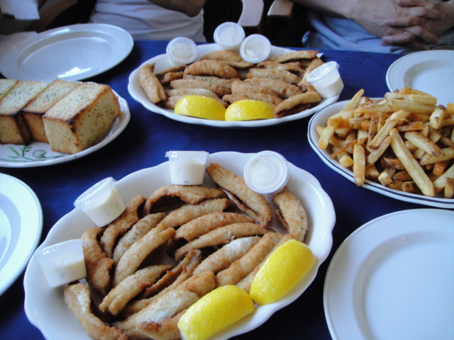 The Cove Room | 19 Walker St, Port Dover, ON N0A 1N0, Canada | Phone: (519) 583-1391