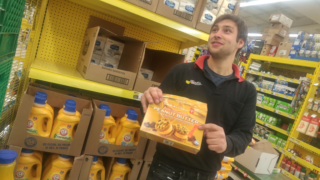 Deans No Frills | 4961 King St, Beamsville, ON L0R 1B0, Canada | Phone: (866) 987-6453