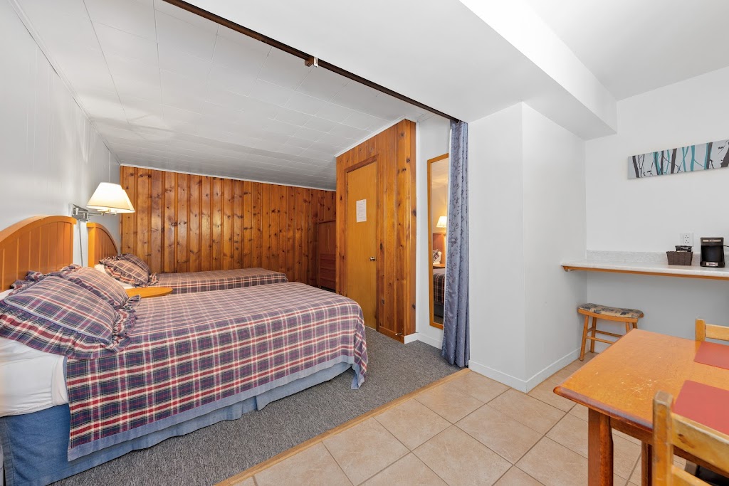 Motel Rivière-Rouge | 2004 Rue LAnnonciation N, Rivière-Rouge, QC J0T 1T0, Canada | Phone: (438) 377-7009