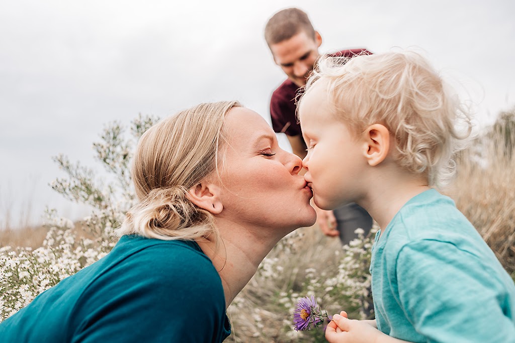 Katie Lintern Photographer | 13 Clarkson Crescent, Collingwood, ON L9Y 3B3, Canada | Phone: (705) 351-2077