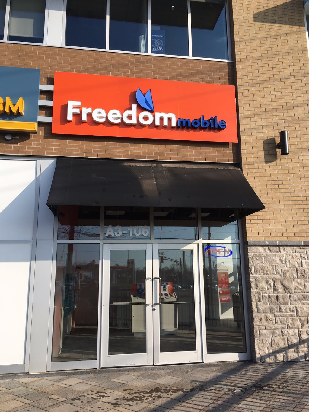 Freedom Mobile | 551 Oxford St W a3106, London, ON N6H 0H9, Canada | Phone: (226) 224-3435