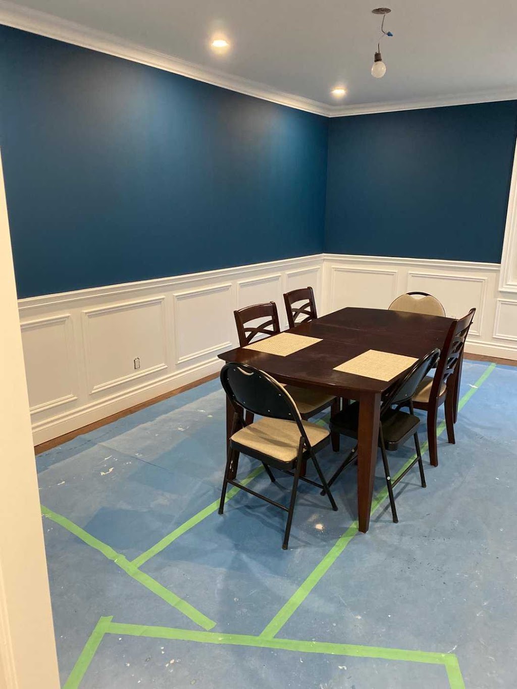 2GalsProPainting | 561 Brant St, Burlington, ON L7R 2G6, Canada | Phone: (289) 804-1868