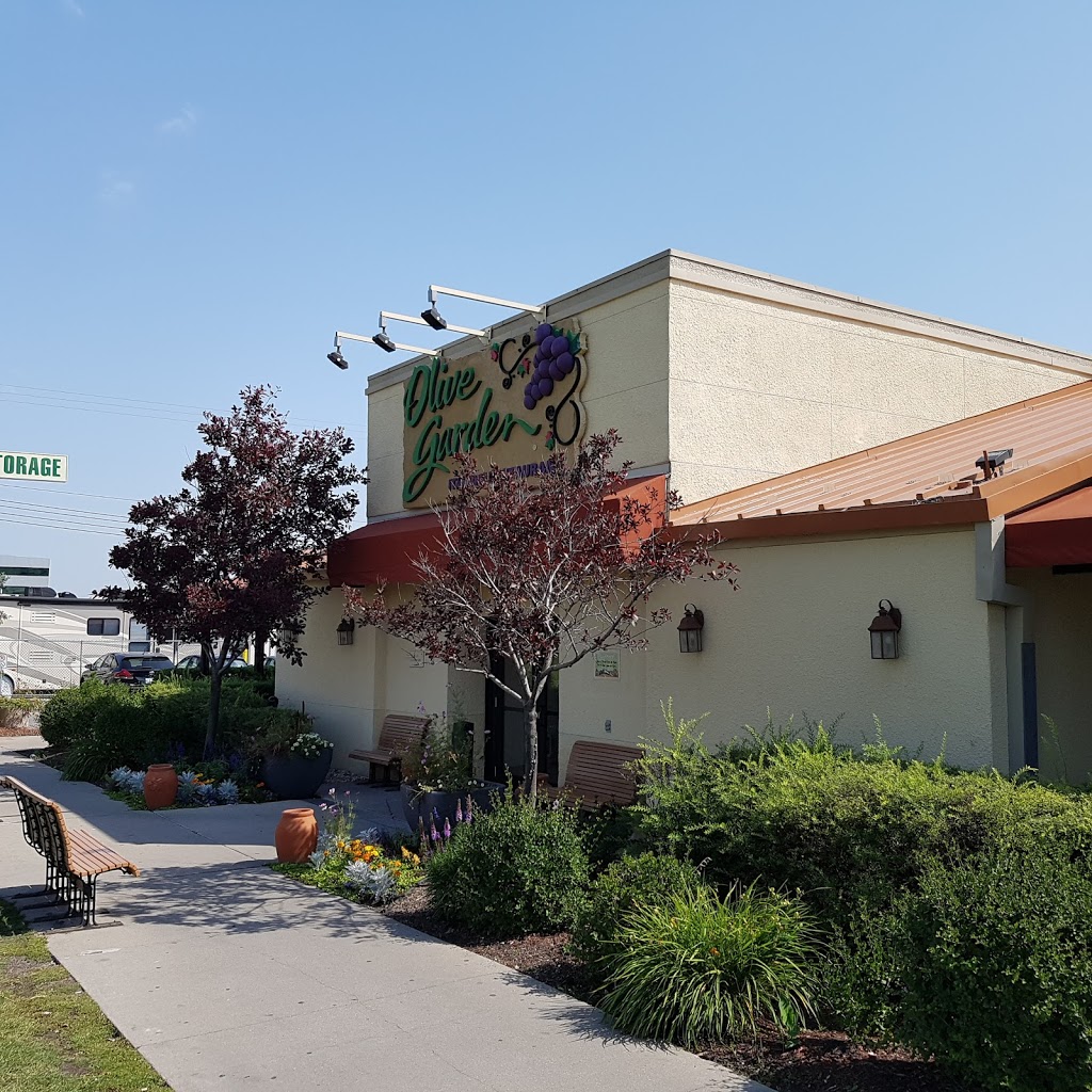 Olive Garden Italian Restaurant | 51 Reenders Dr, Winnipeg, MB R2C 5E8, Canada | Phone: (204) 661-8129