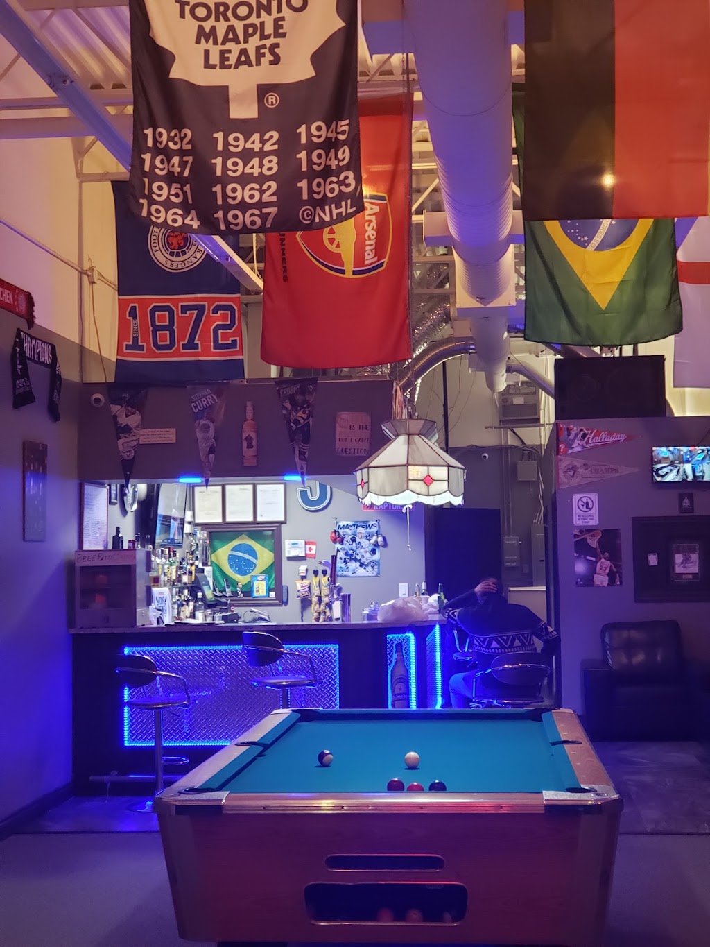 Airport Sports Bar & Grill | 351 Parkhurst Square unit#9, Brampton, ON L6T 0C2, Canada | Phone: (905) 790-2077