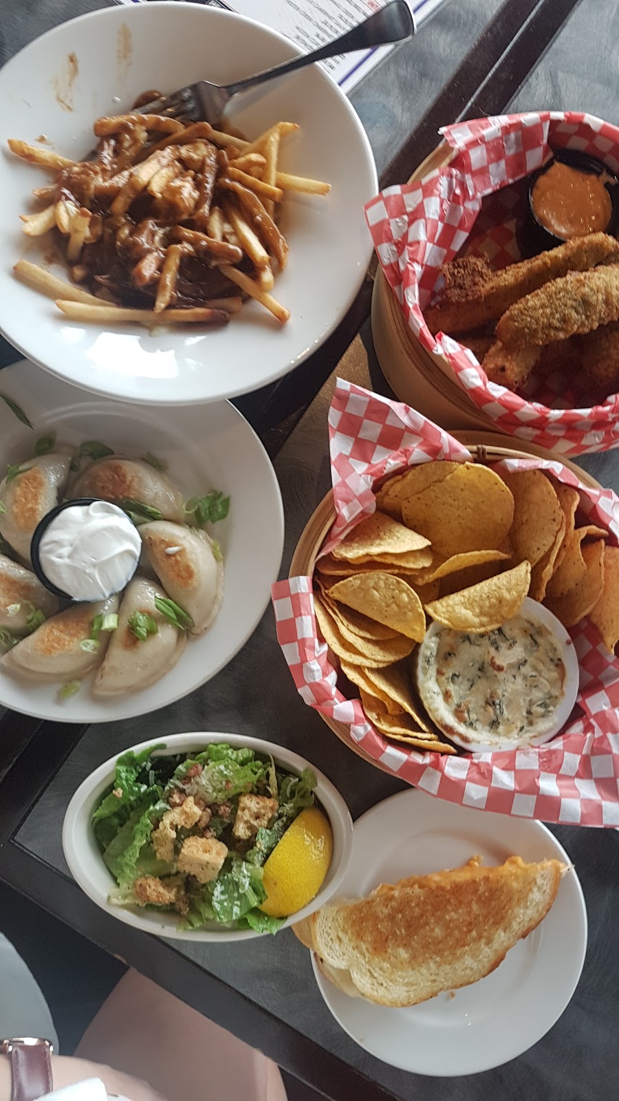 The Barking Parrot Bar | 21 Lakeshore Dr W, Penticton, BC V2A 7M5, Canada | Phone: (250) 493-9753