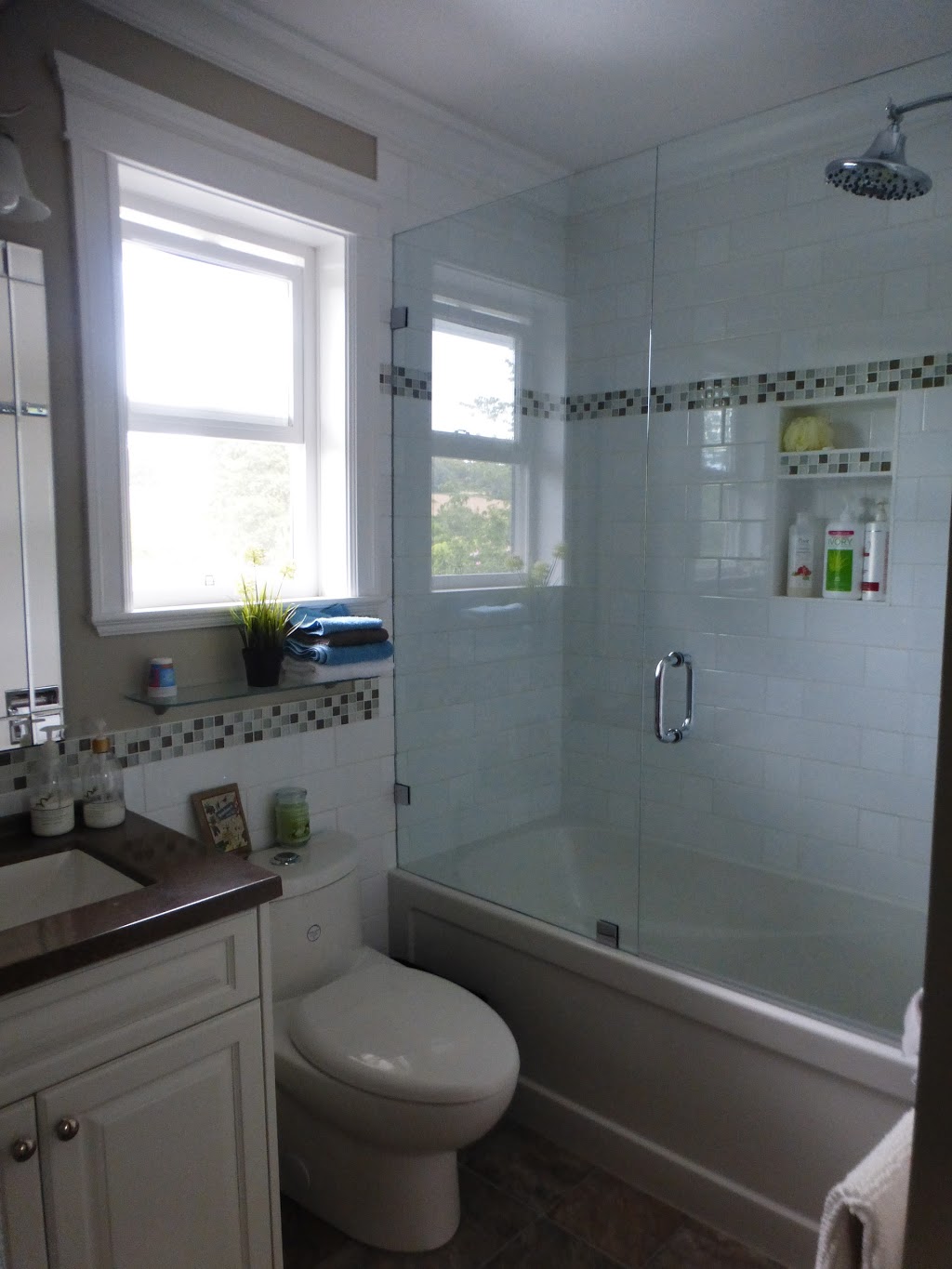 Mt. Bakerview Bed and Breakfast | 7463 216 St, Langley City, BC V2Y 2S4, Canada | Phone: (604) 882-5461