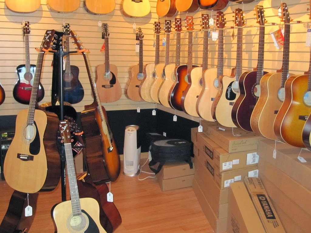 The Guitar World Oakville | 380 Dundas St E, Oakville, ON L6H 6Z9, Canada | Phone: (905) 257-3110