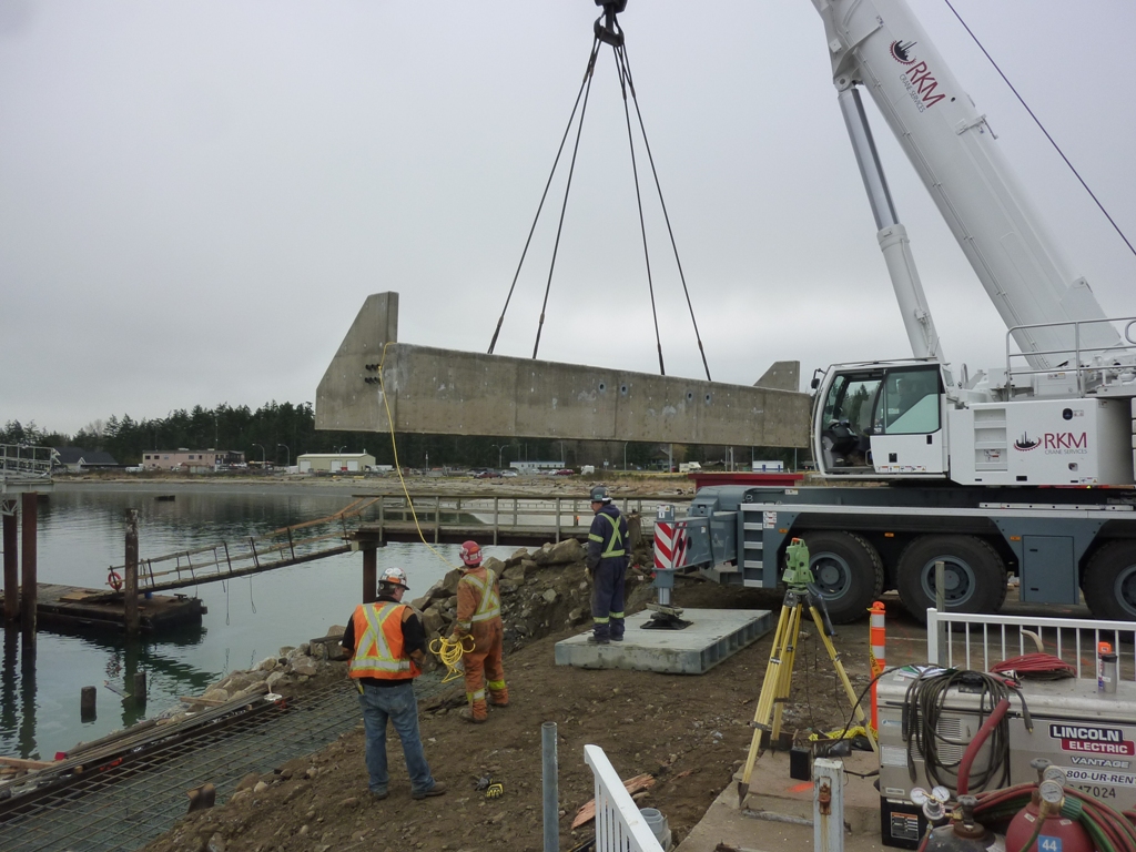 RKM Crane Services Ltd. | 9534 Trans-Canada Hwy, Chemainus, BC V0R 1K4, Canada | Phone: (250) 246-1713