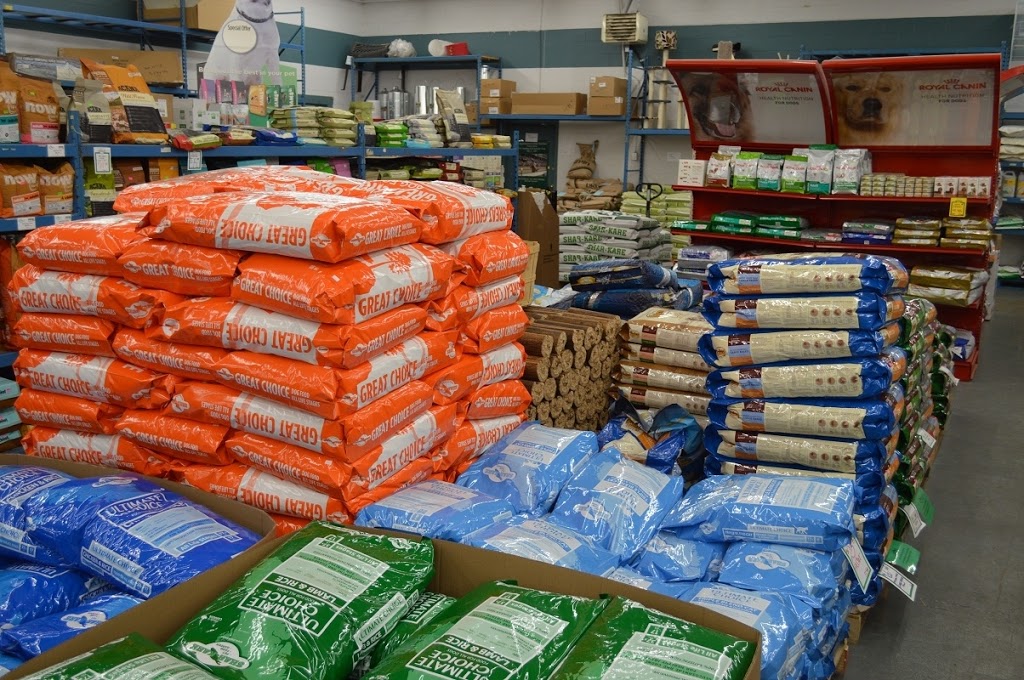 Shar-Kare Feeds & Pet Supplies | 1200 Franklins Gull Rd, Parksville, BC V9P 1R2, Canada | Phone: (250) 248-1261
