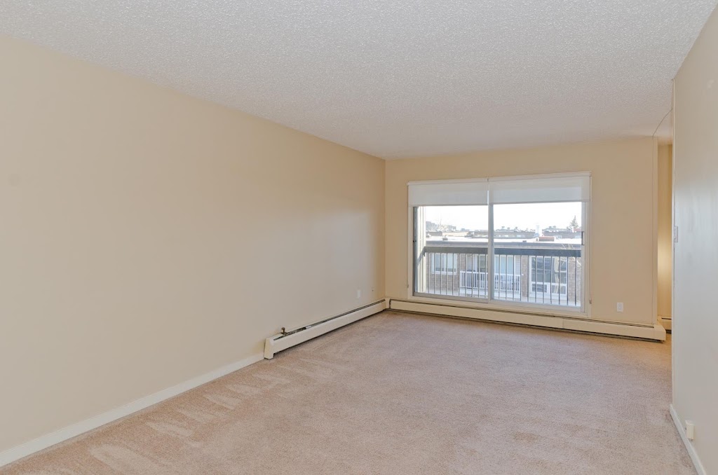 Lakeview Apartments | 5320 Lakeview Dr SW, Calgary, AB T3E 6L5, Canada | Phone: (403) 531-9129