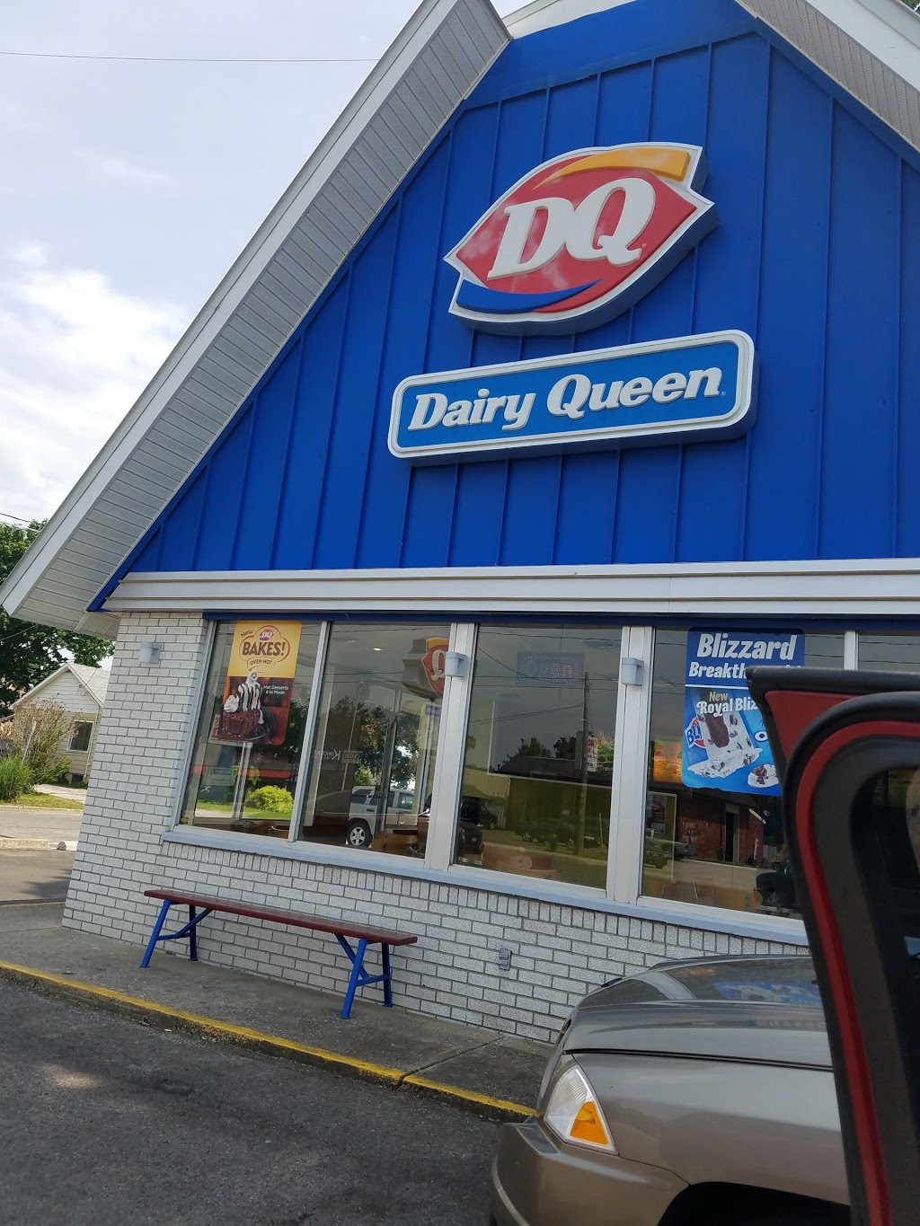 Dairy Queen (Treat) | 358 Queensway West, Simcoe, ON N3Y 2N2, Canada | Phone: (519) 426-3321