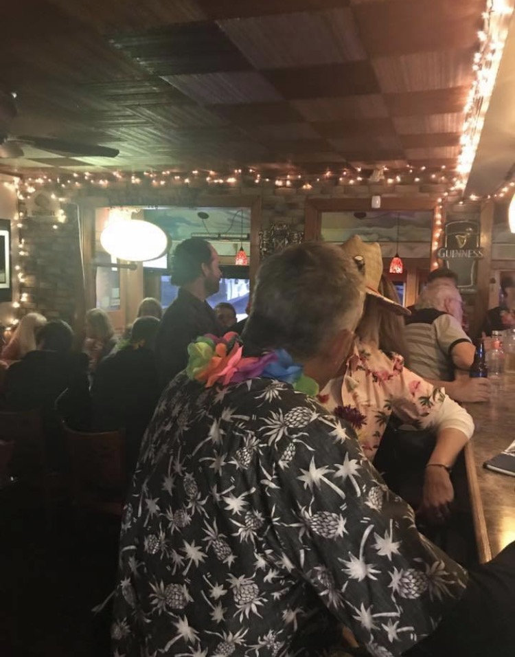 Paddingtons Pub | 18 Ontario St N, Grand Bend, ON N0M 1T0, Canada | Phone: (519) 238-5788