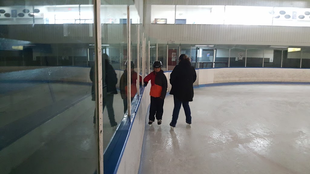 Centre Sportif Régional De Contrecoeur 2004 Aréna | 1555 des, Rue des Saules, Contrecoeur, QC J0L 1C0, Canada | Phone: (450) 587-8007