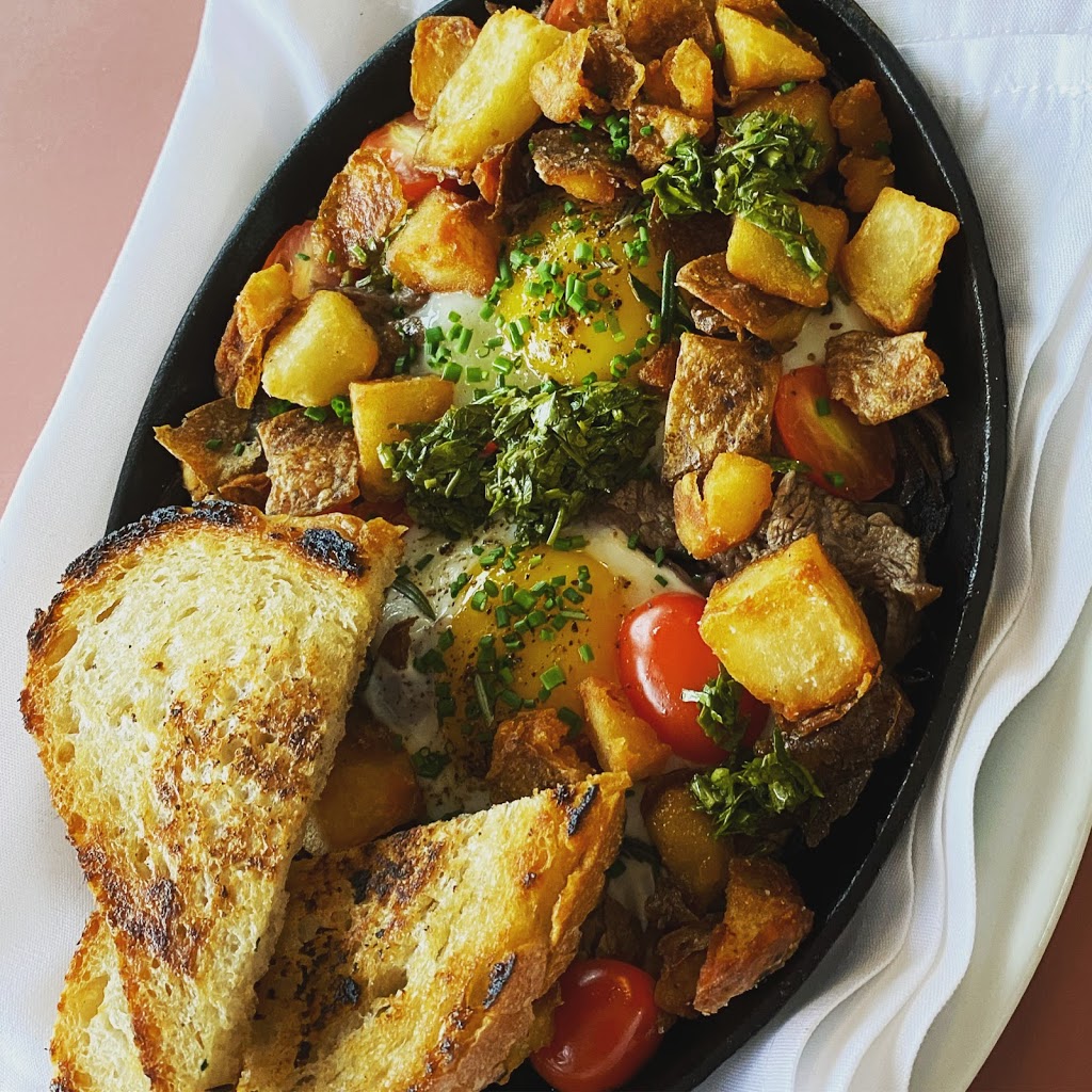 Tent Kitchen +  Bar | 6273 Simcoe County Rd 169, Orillia, ON L3V 6H5, Canada | Phone: (705) 326-8368