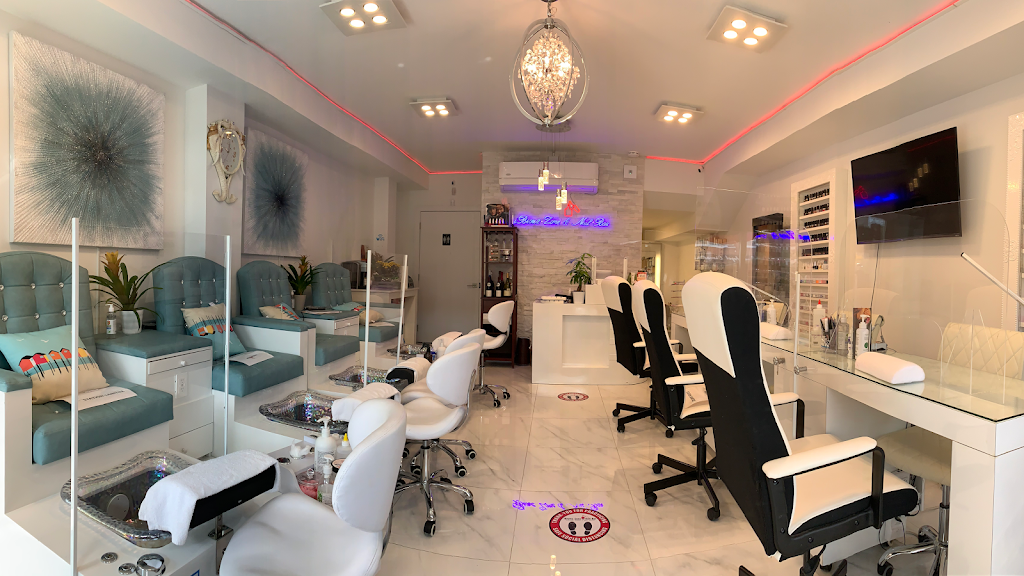 iBrowz Zone & Nail Bar | 559 Lakeshore Rd E, Mississauga, ON L5G 0A8, Canada | Phone: (905) 274-6666