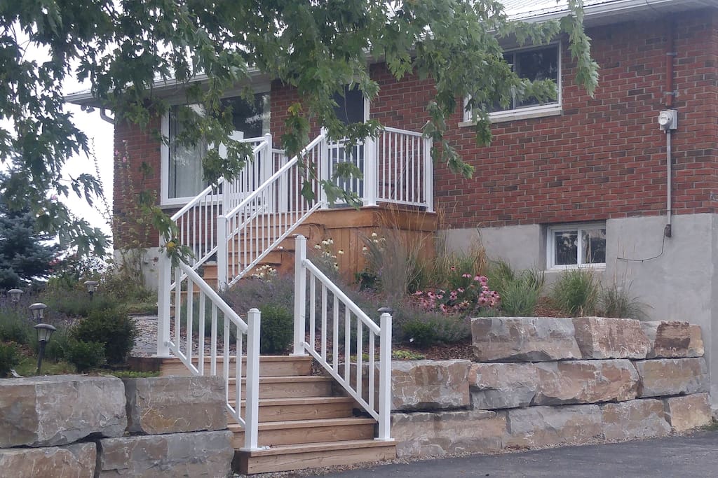 Little House on the Mountain | 485 County Rd 7, Prince Edward, ON K0K 2T0, Canada