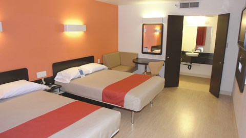 Motel 6 Airdrie AB | 133 Gateway Dr NE, Airdrie, AB T4B 0J6, Canada | Phone: (403) 960-0055