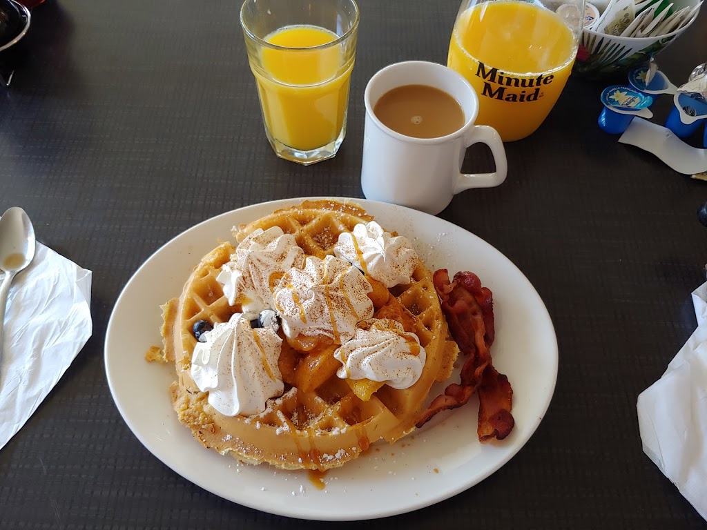 Smittys Family Restaurant | 8906 Main St, Osoyoos, BC V0H 1V0, Canada | Phone: (250) 495-6333